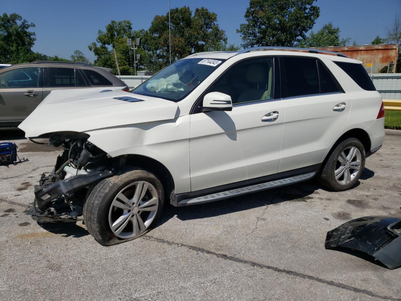 Obraz 1 z 2013 MERCEDES-BENZ ML 350 4MATIC 2013 z VIN 4JGDA5HBXDA209632