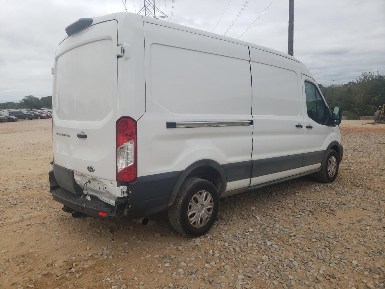 Image 3 of 2022 FORD TRANSIT T-250 2022 with VIN 1FTBR1C89NKA49747