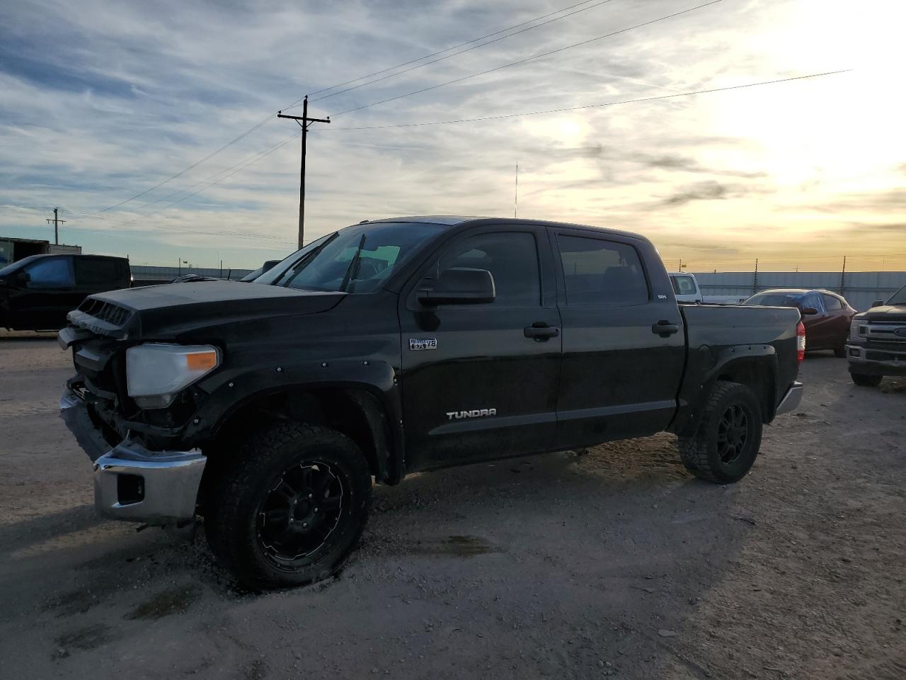 Изображение 2015 TOYOTA TUNDRA CREWMAX SR5 2015