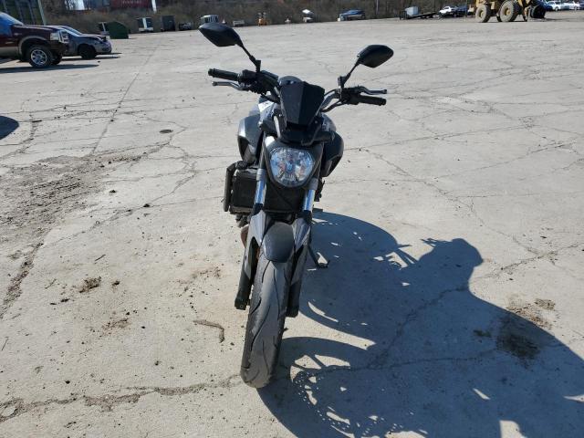 Obraz 2 z 2016 YAMAHA FZ07  2016 z VIN JYARM06E0GA008470