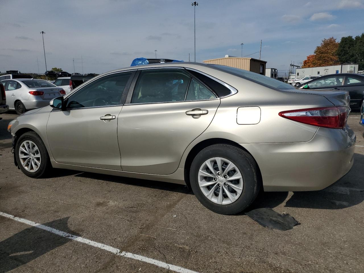Изображение 2 2015 TOYOTA CAMRY LE 2015 с VIN 4T4BF1FKXFR465572