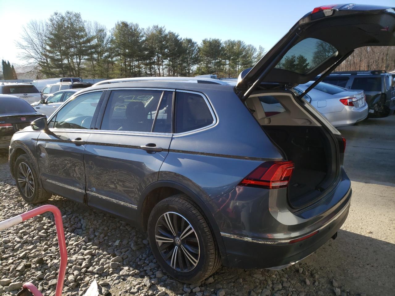Image 2 of 2018 VOLKSWAGEN TIGUAN SE 2018 with VIN 3VV2B7AXXJM158028