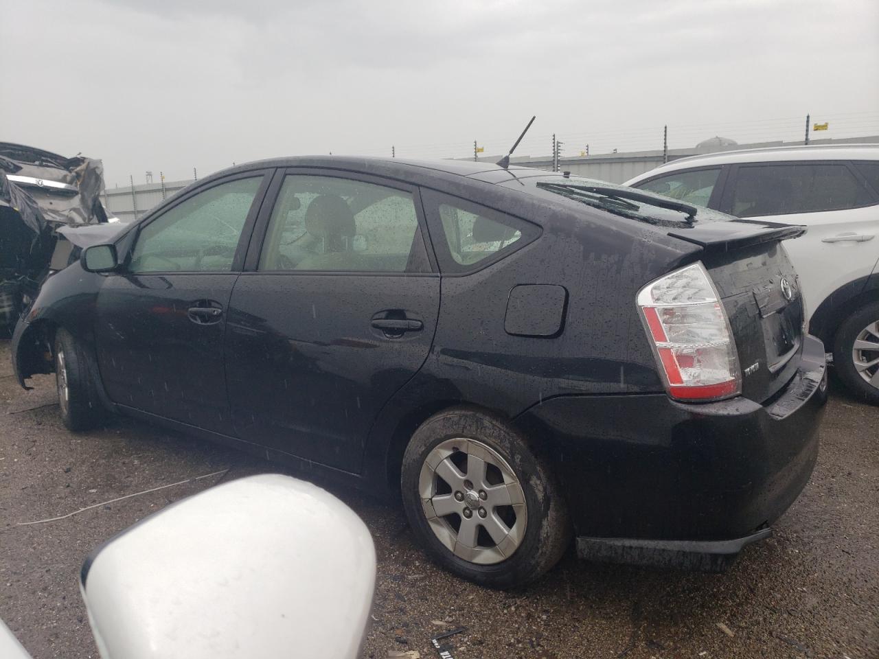 Image 2 of 2007 TOYOTA PRIUS  2007 with VIN JTDKB20U777558351