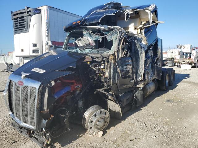 2022 PETERBILT 579  2022 image