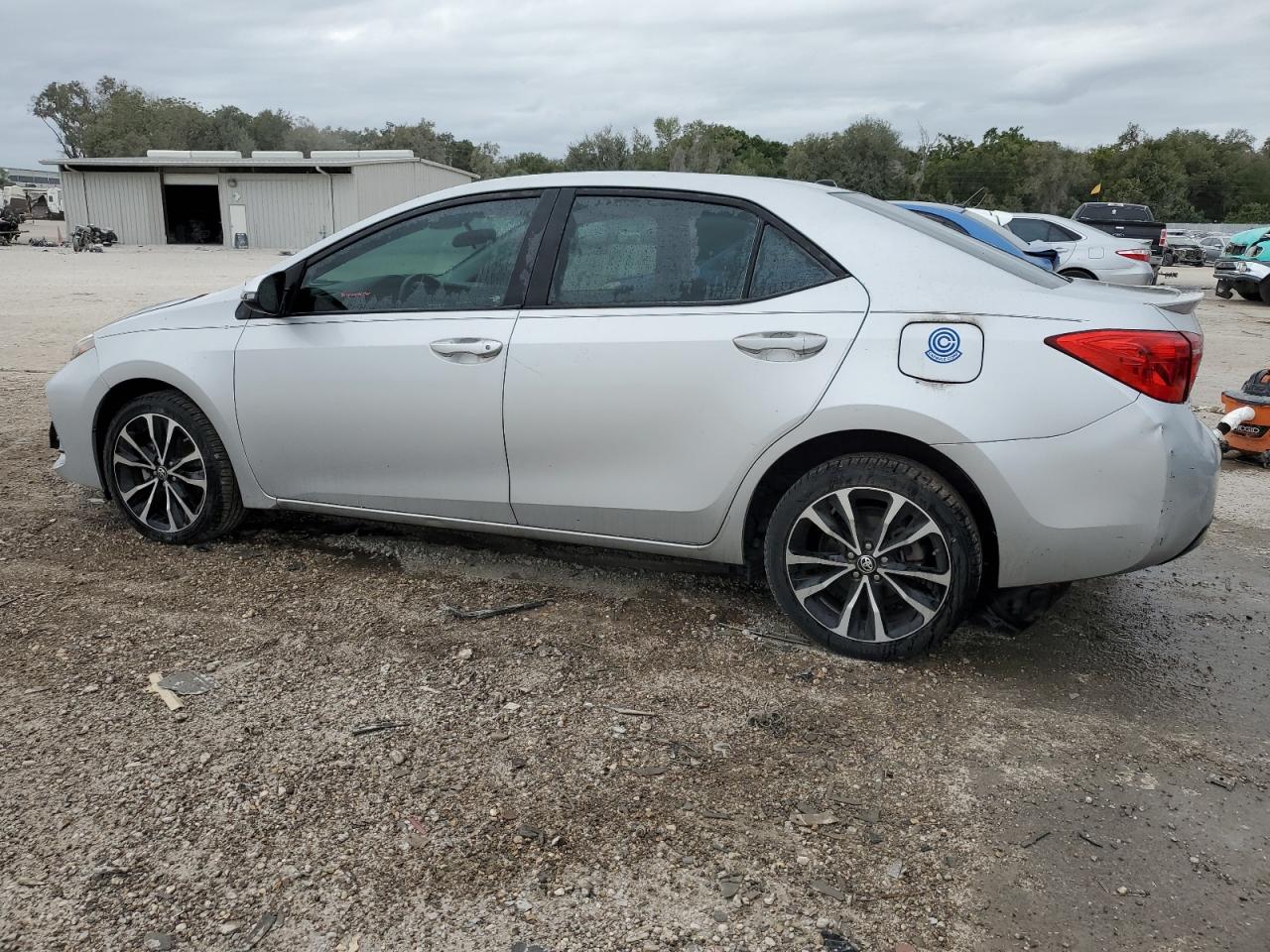 Изображение 2 2017 TOYOTA COROLLA L 2017 с VIN 5YFBURHE4HP654681