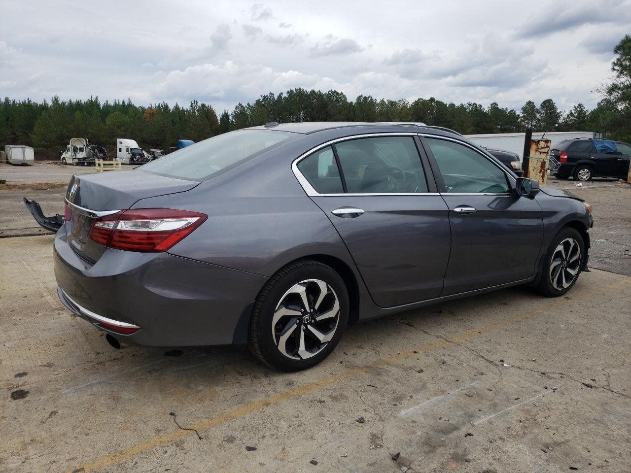 Image 3 of 2016 HONDA ACCORD EX 2016 with VIN 1HGCR2F79GA215675
