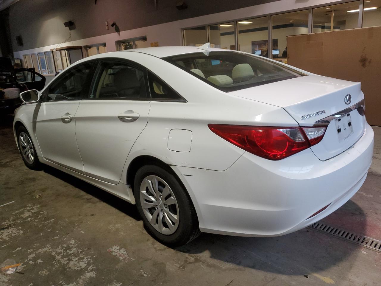 Image 2 of Hyundai Sonata Gls 2013 with VIN 5NPEB4AC1DH534147