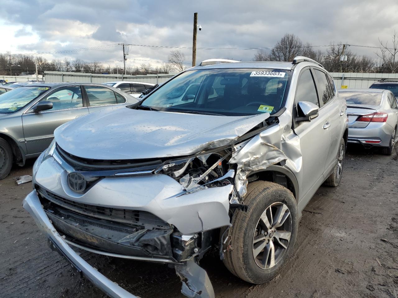Image 1 of 2016 TOYOTA RAV4 XLE 2016 with VIN 2T3RFREV5GW523633