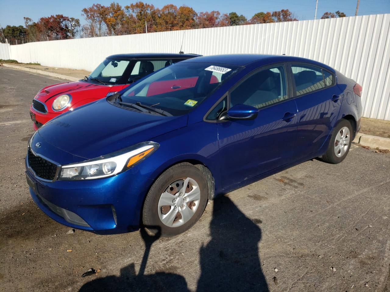 Obraz 1 z 2017 KIA FORTE LX 2017 z VIN 3KPFK4A70HE030187