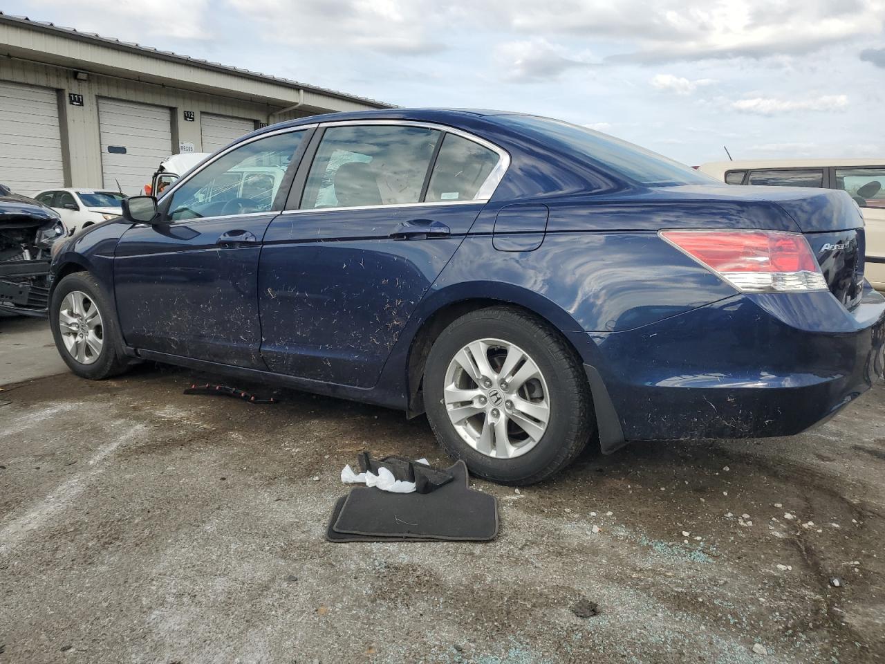 Изображение 2 2009 HONDA ACCORD LXP 2009 с VIN 1HGCP26459A050481