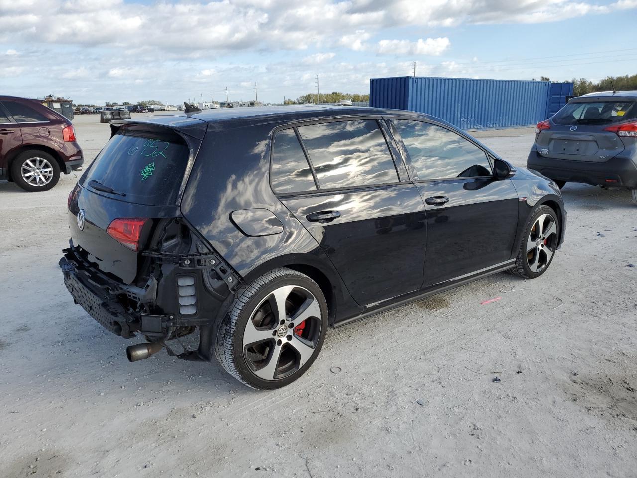 Изображение 3 2017 VOLKSWAGEN GTI SPORT 2017 с VIN 3VW547AU5HM055568