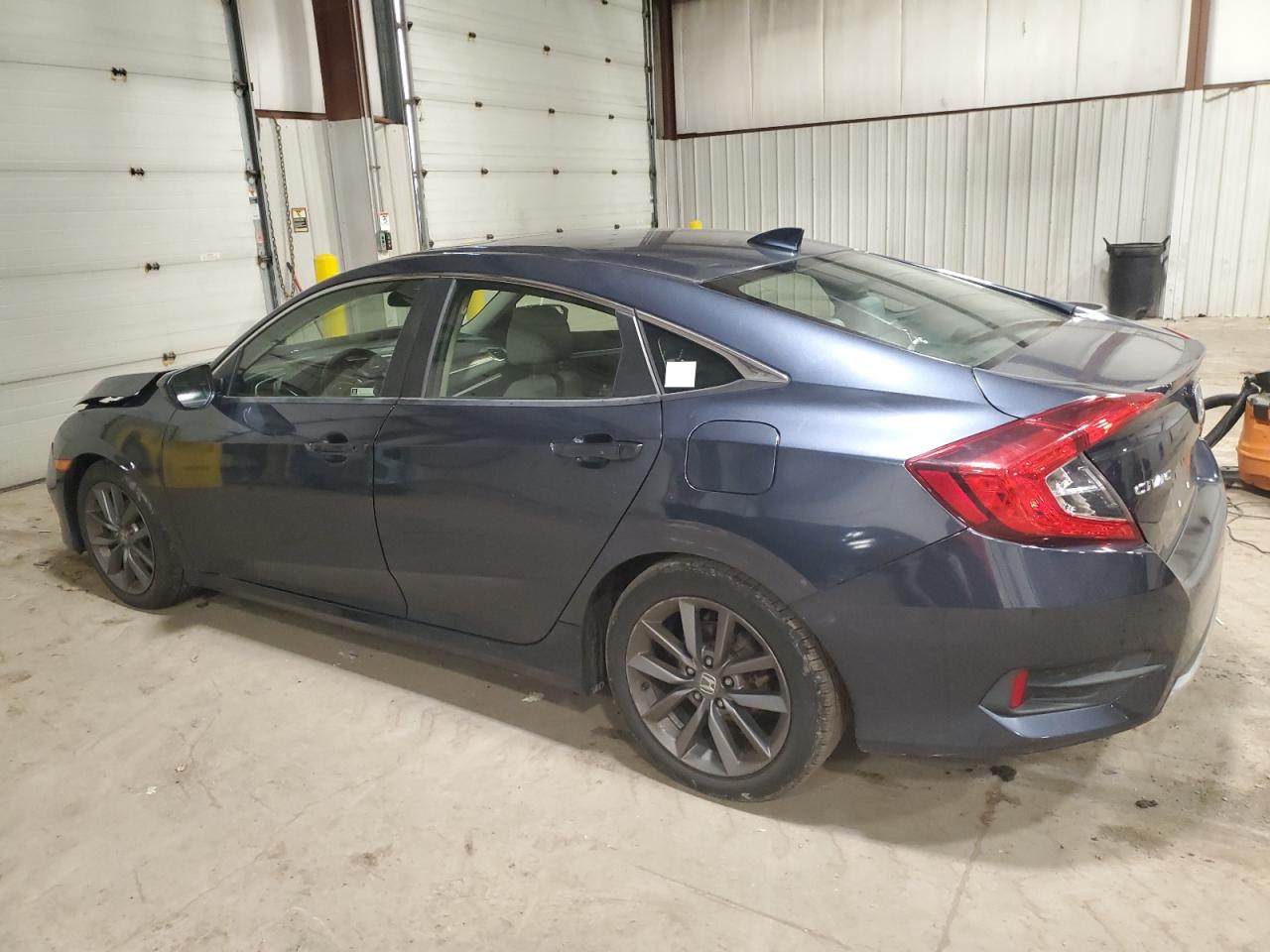Image 2 of 2019 HONDA CIVIC EX 2019 with VIN JHMFC1F39KX001231