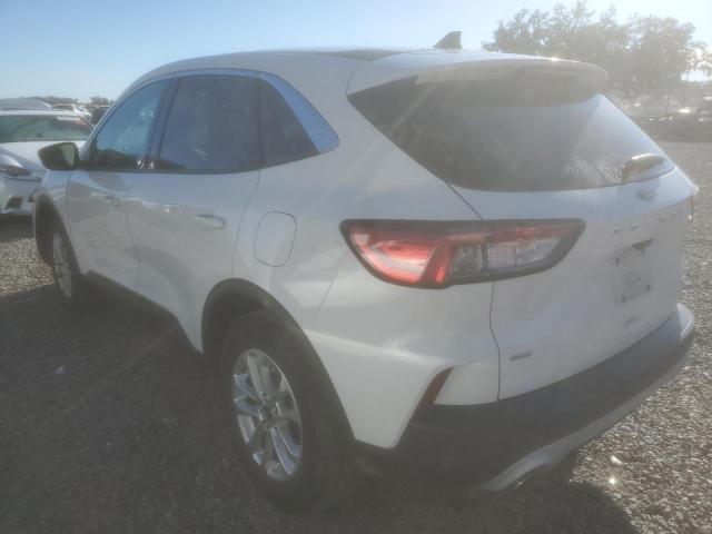 Image 2 of 2020 FORD ESCAPE SE 2020 with VIN 1FMCU9G66LUA26983