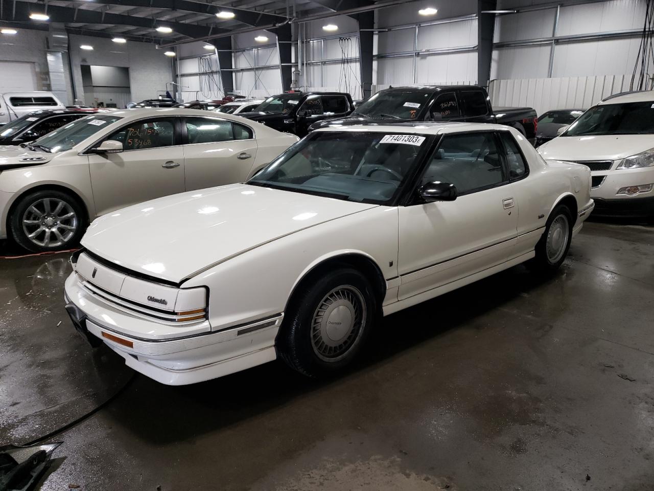 1990 OLDSMOBILE TORONADO TROFEO 1990 image