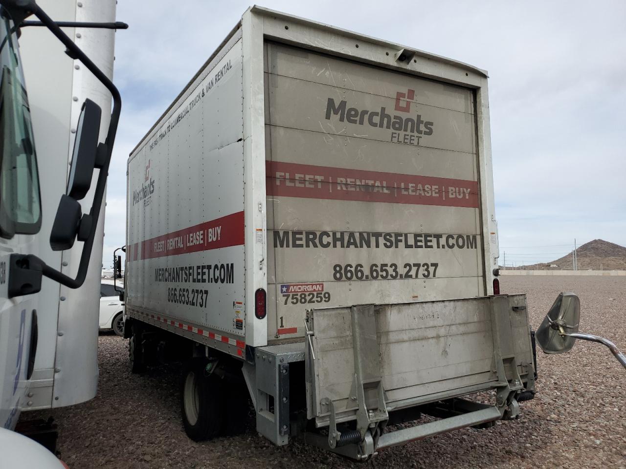 Image 2 of 2020 ISUZU NRR  2020 with VIN JALE5W163L7304222