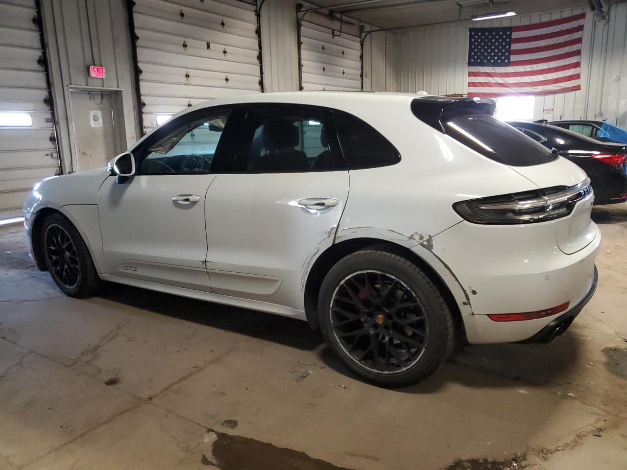 Image 2 of 2021 PORSCHE MACAN GTS 2021 with VIN WP1AG2A57MLB53564