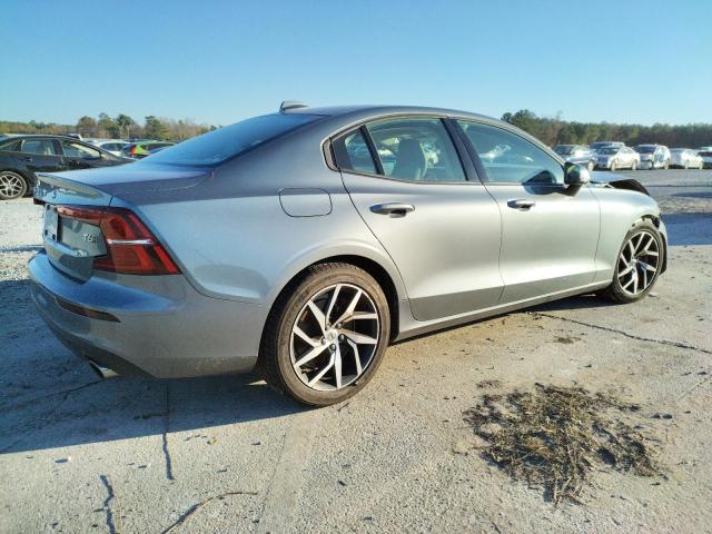 Obraz 3 z 2020 VOLVO S60 T6 MOMENTUM 2020 z VIN 7JRA22TK1LG072216