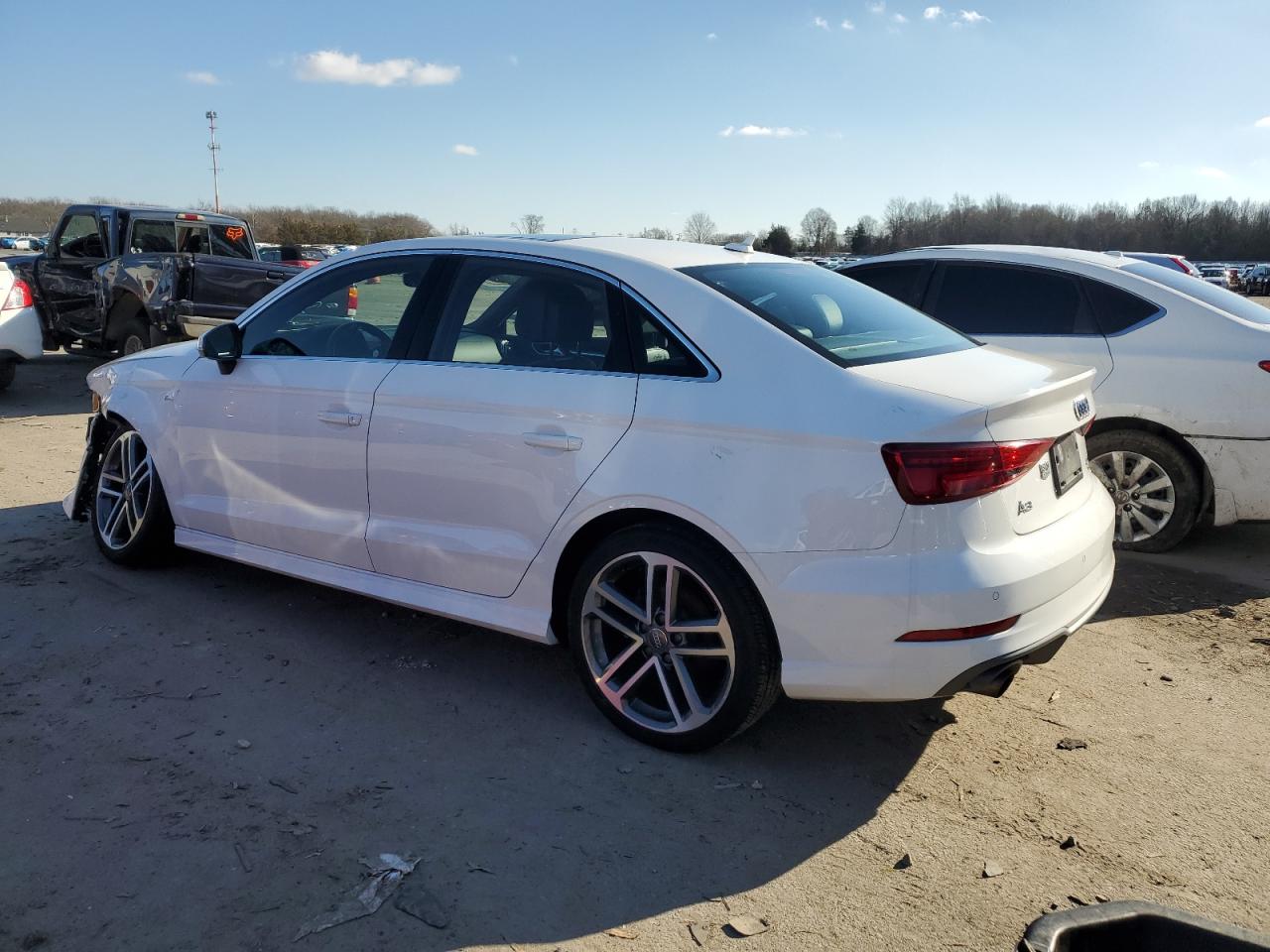 Obraz 2 z 2017 AUDI A3 PREMIUM PLUS 2017 z VIN WAUJ8GFF1H1026062