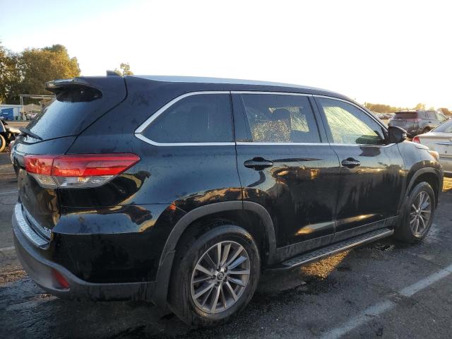 Изображение 3 2019 TOYOTA HIGHLANDER SE 2019 с VIN 5TDKZRFH9KS561717