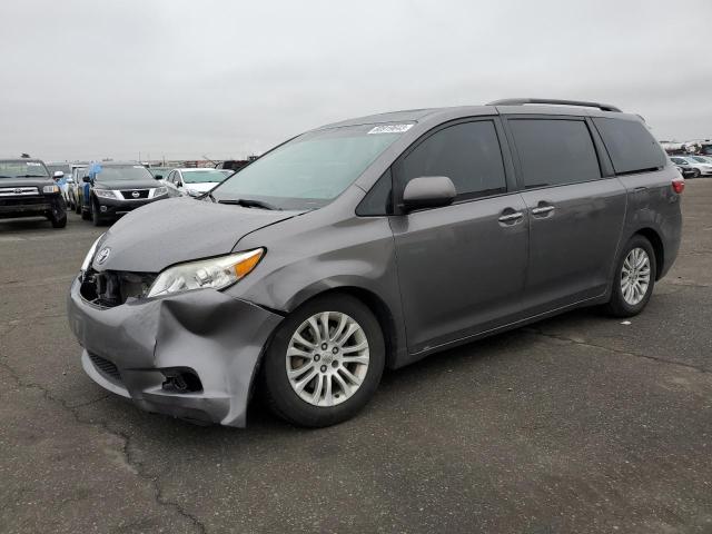 Изображение 1 2015 TOYOTA SIENNA XLE 2015 с VIN 5TDYK3DC2FS574074