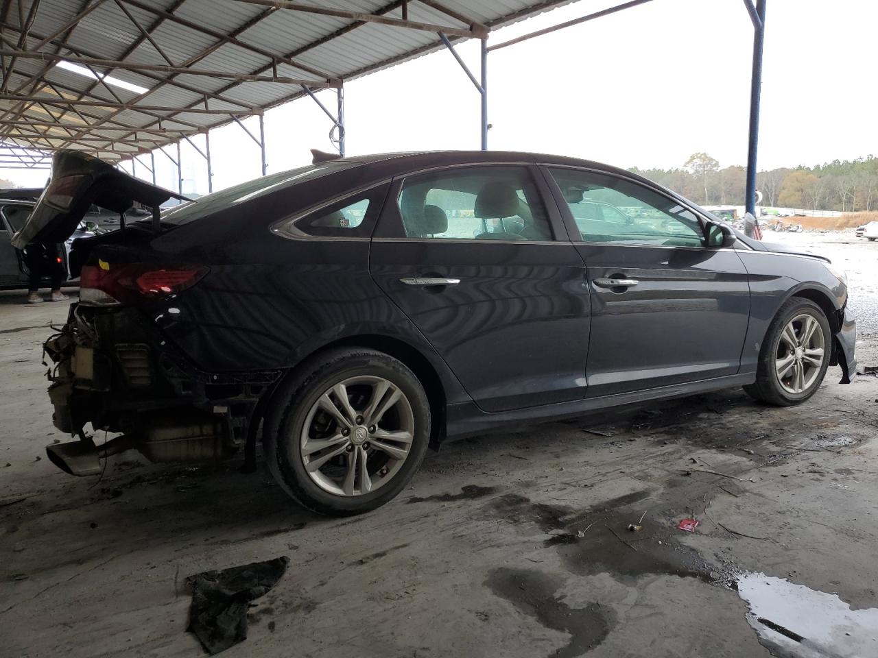 Image 3 of 2019 HYUNDAI SONATA LIMITED 2019 with VIN 5NPE34AF2KH774019