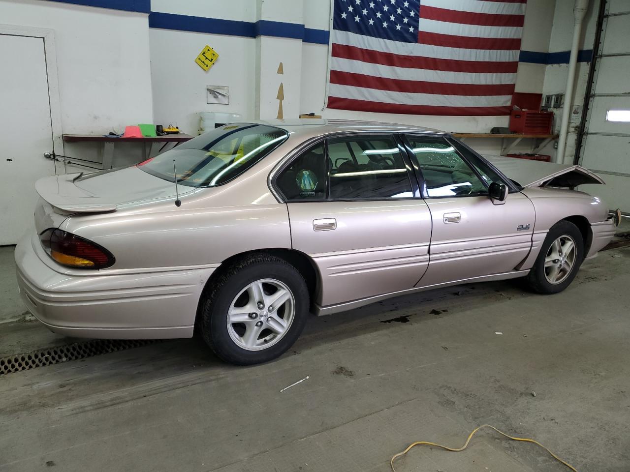 Image 3 of 1999 PONTIAC BONNEVILLE SE 1999 with VIN 1G2HX52K6XH228224