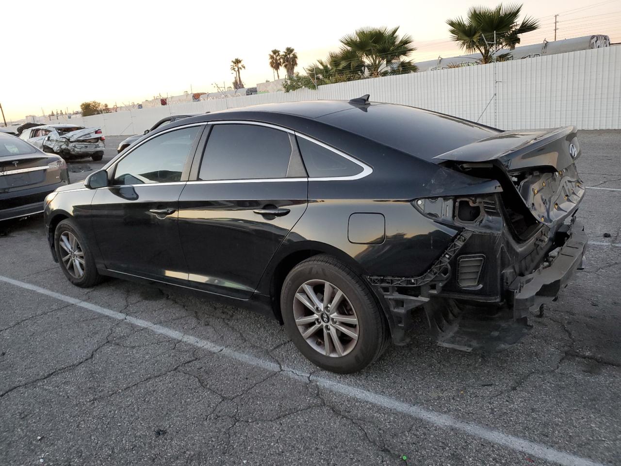 Obraz 2 z 2017 HYUNDAI SONATA SE 2017 z VIN 5NPE24AF9HH574010