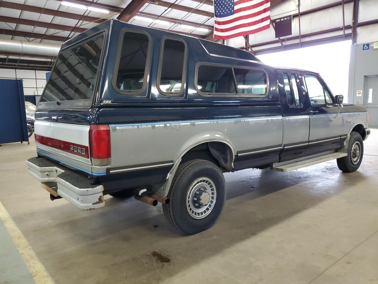 Obraz 3 z 1990 FORD F250  1990 z VIN 1FTHX26H2LKA25787