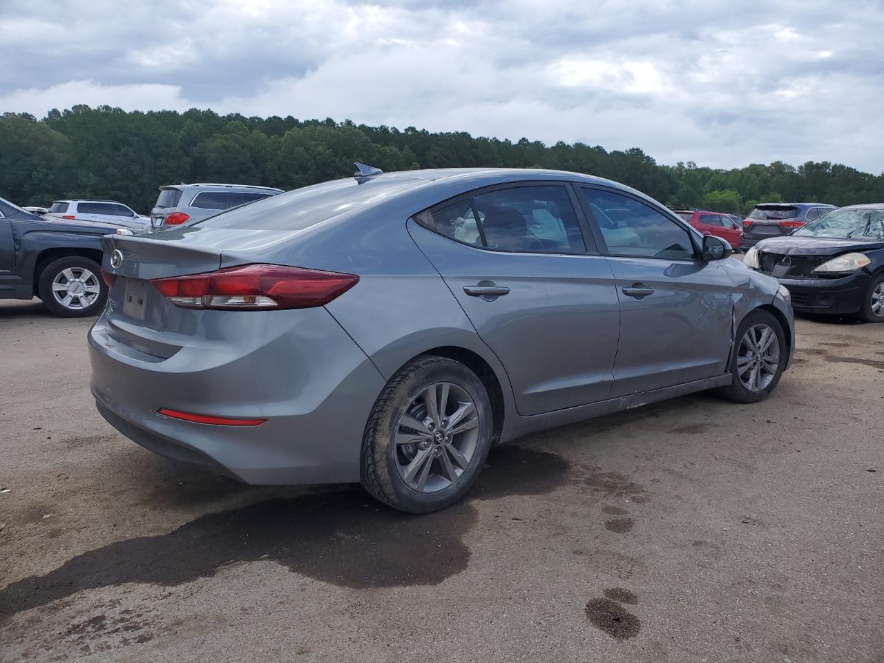 Image 3 of 2017 HYUNDAI ELANTRA SE 2017 with VIN KMHD84LF0HU397565