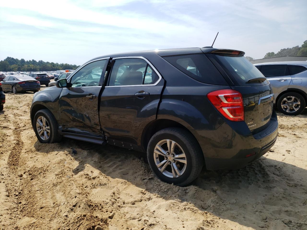Obraz 2 z 2017 CHEVROLET EQUINOX LS 2017 z VIN 2GNALBEK9H1562472