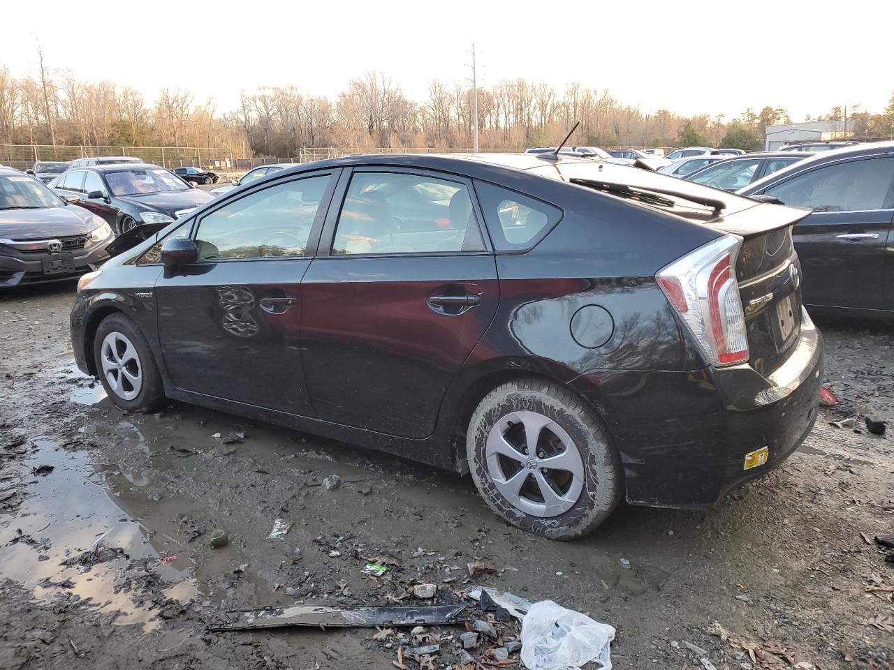 Image 2 of 2015 TOYOTA PRIUS  2015 with VIN JTDKN3DU9F0429588