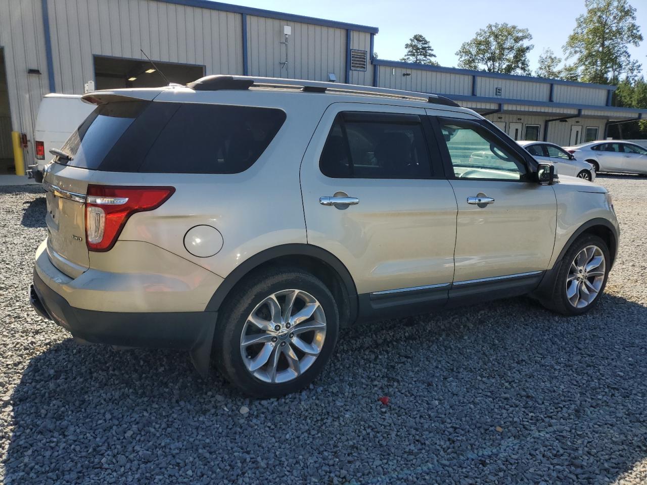 Image 3 of 2011 FORD EXPLORER LIMITED 2011 with VIN 1FMHK8F8XBGA90675