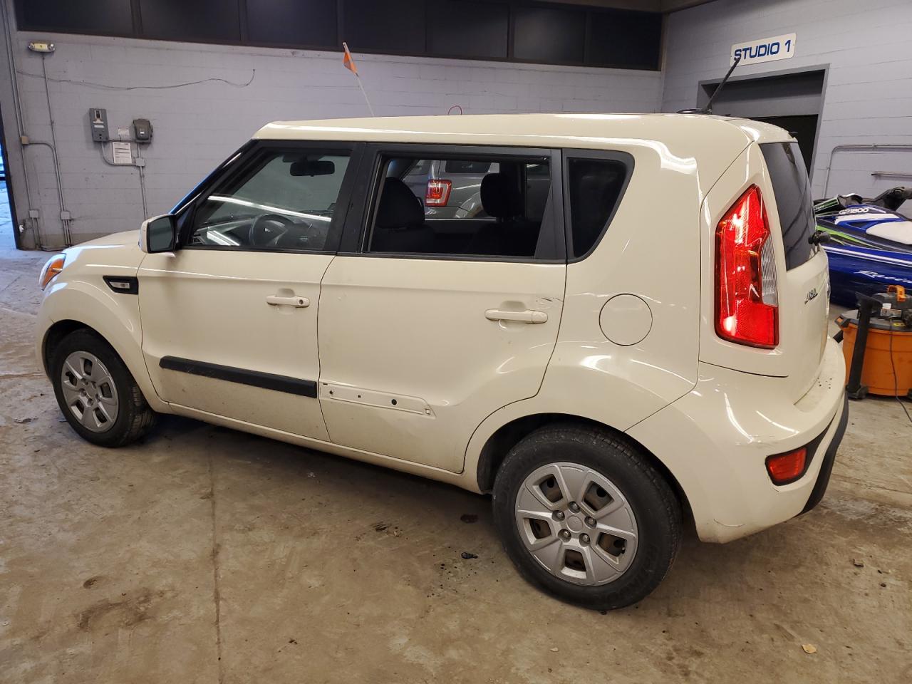 Изображение 2 2012 KIA SOUL  2012 с VIN KNDJT2A50C7354615