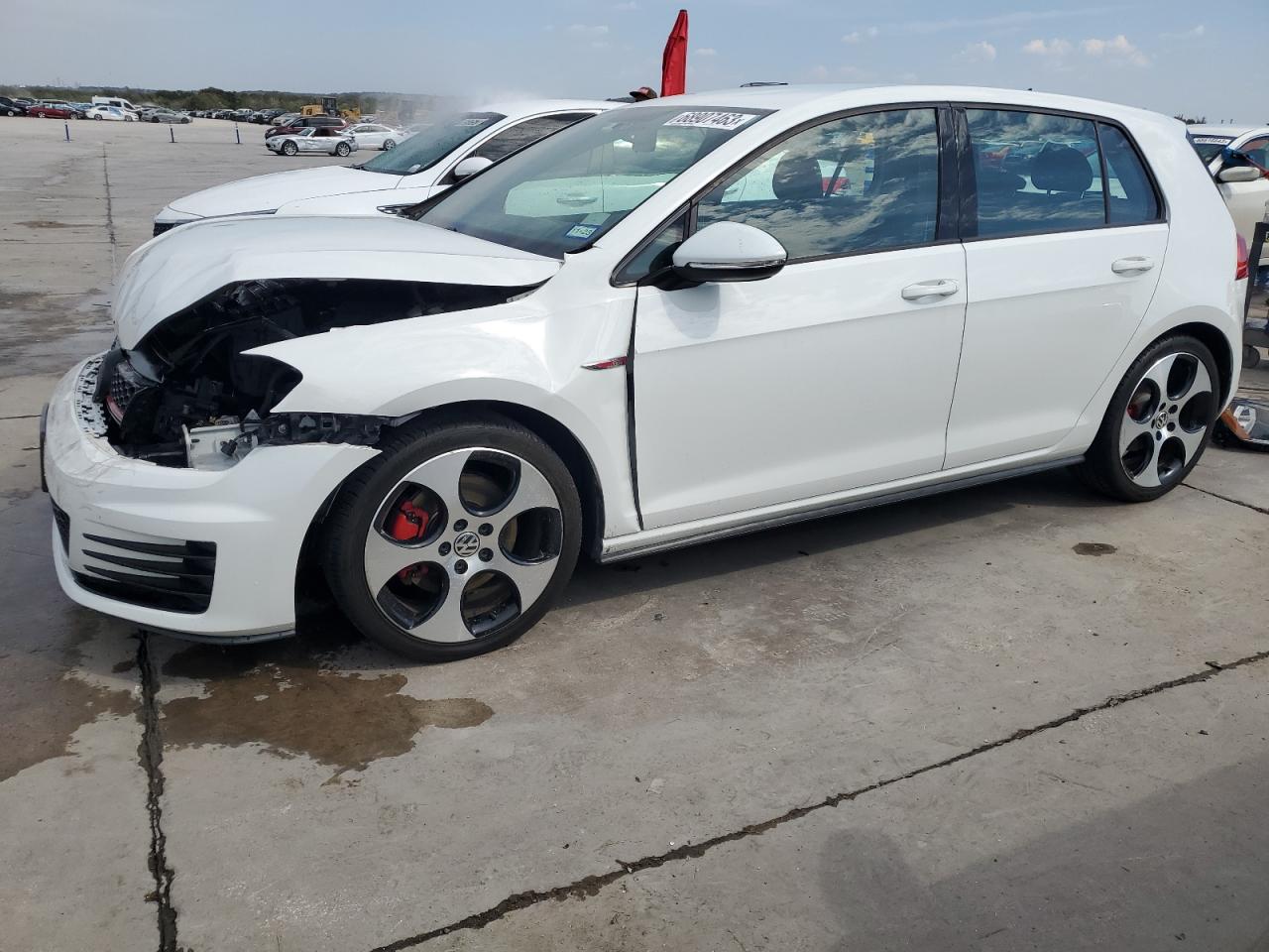 2016 VOLKSWAGEN GTI S/SE 2016 image