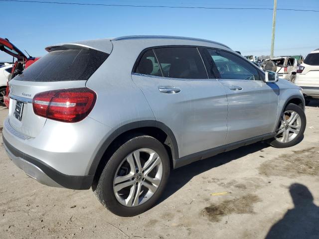 Image 3 of 2020 MERCEDES-BENZ GLA 250 4MATIC 2020 with VIN WDCTG4GB3LU028521