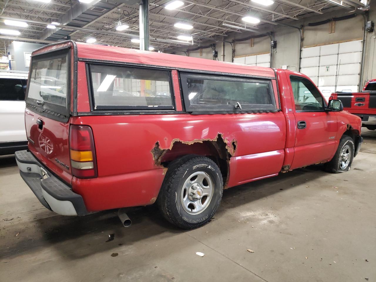 Изображение 3 2001 CHEVROLET SILVERADO C1500 2001 с VIN 1GCEC14W31Z219999