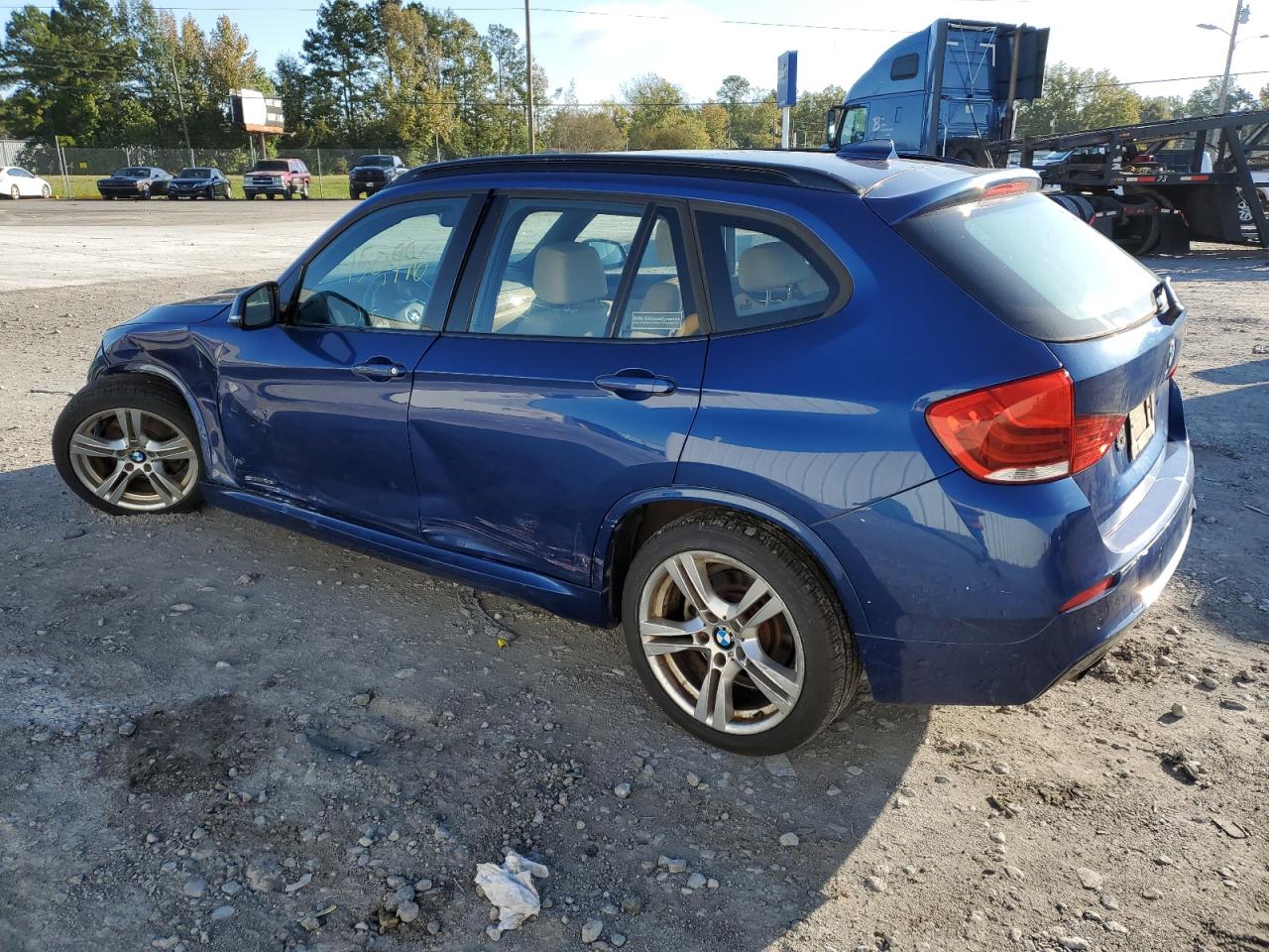 Изображение 2 2013 BMW X1 SDRIVE28I 2013 с VIN WBAVM1C58DVW44729