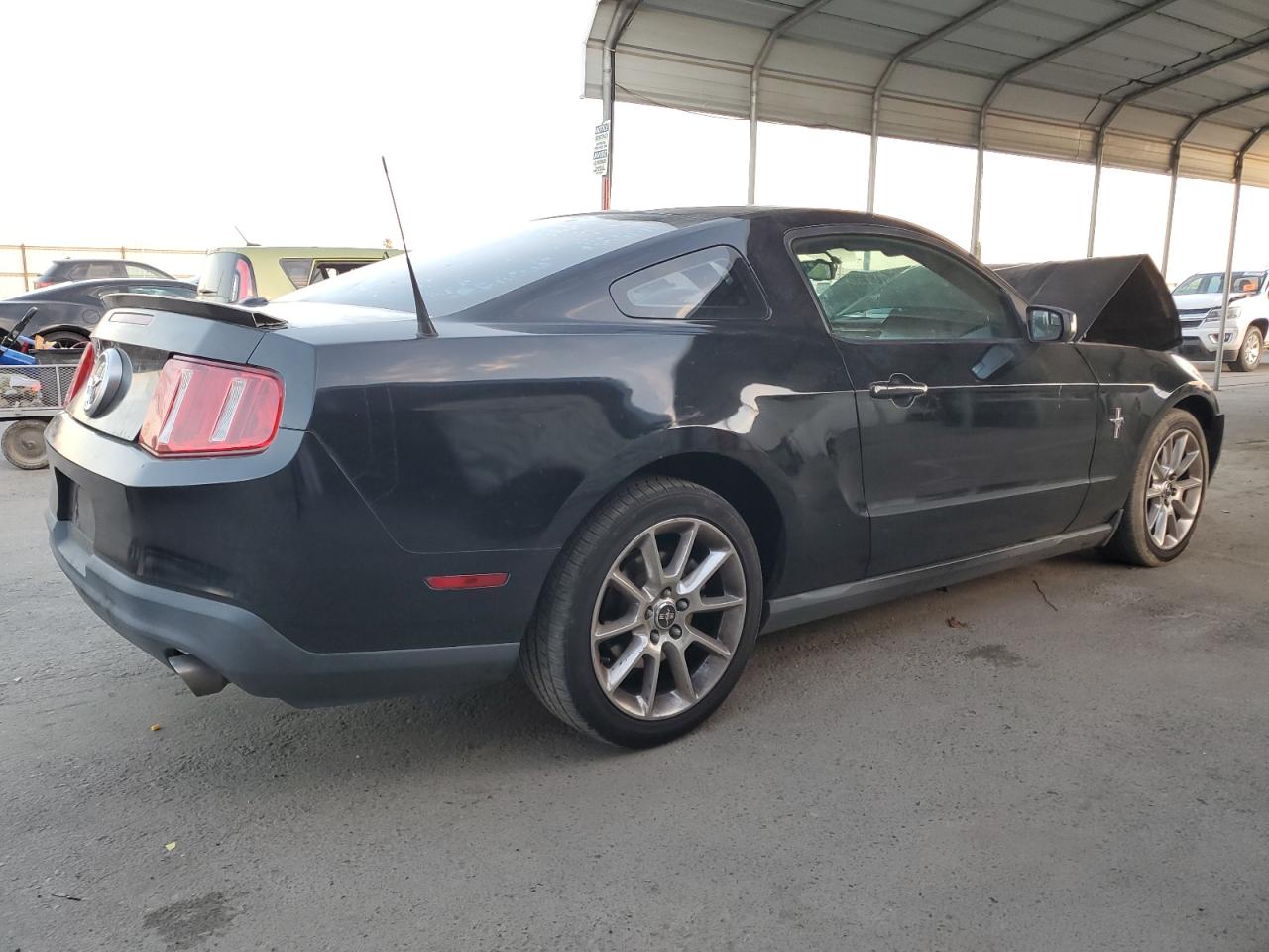 Изображение 3 2011 FORD MUSTANG  2011 с VIN 1ZVBP8AM1B5153901