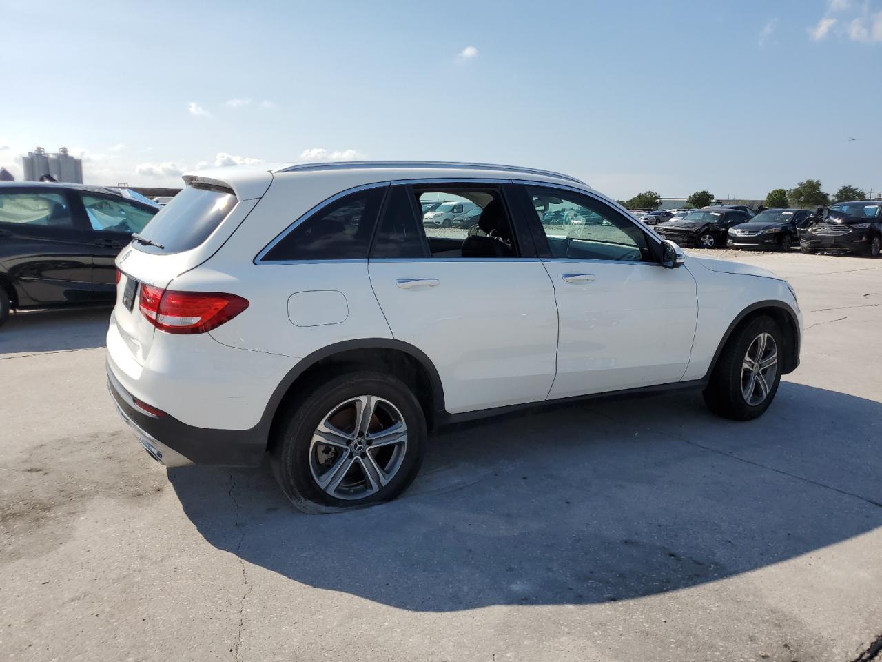 Obraz 3 z 2019 MERCEDES-BENZ GLC 300 2019 z VIN WDC0G4JB2K1005002