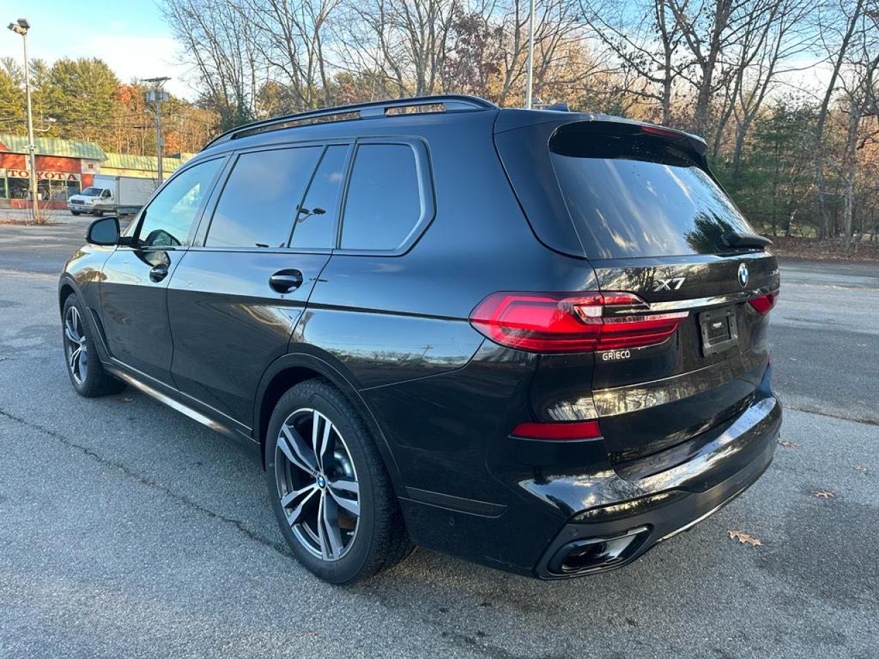 Изображение 3 2021 BMW X7 XDRIVE40I 2021 с VIN 5UXCW2C00M9E24378