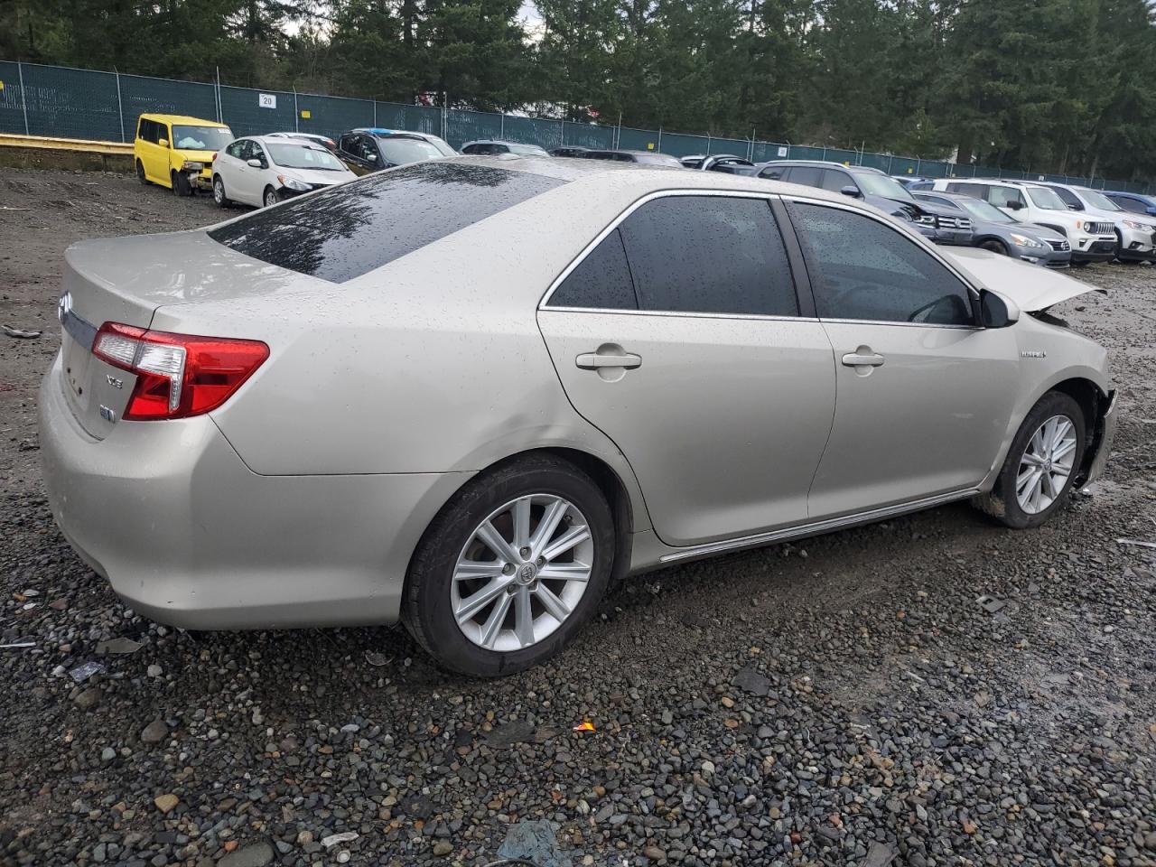 Image 3 of 2013 TOYOTA CAMRY HYBRID 2013 with VIN 4T1BD1FK1DU092158