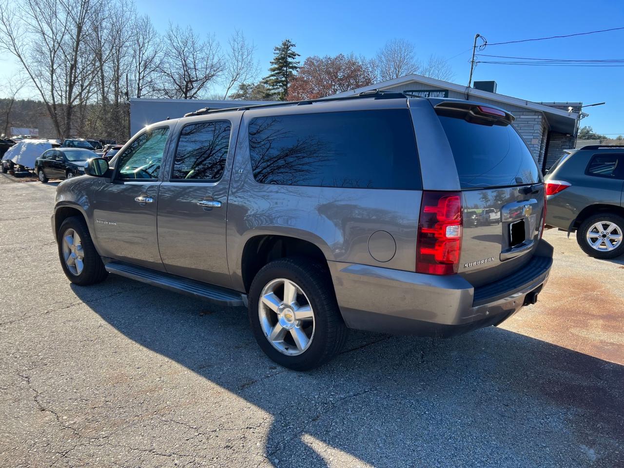 Изображение 3 2013 CHEVROLET SUBURBAN C1500 LT 2013 с VIN 1GNSCJE0XDR324970