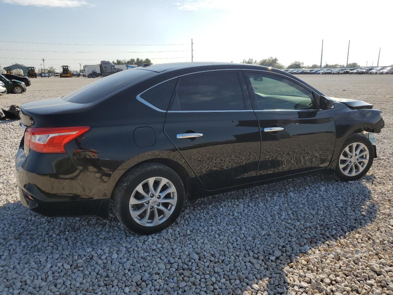 Obraz 3 z 2019 NISSAN SENTRA S 2019 z VIN 3N1AB7AP6KL605958