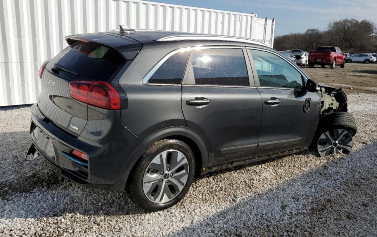 Image 3 of 2022 KIA NIRO S 2022 with VIN KNDCC3LG8N5159499