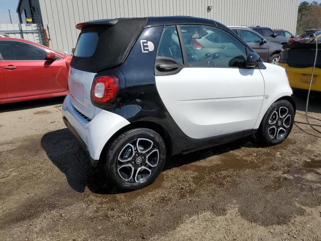 Image 3 of 2018 SMART FORTWO  2018 with VIN WMEFK9BA9JK261021