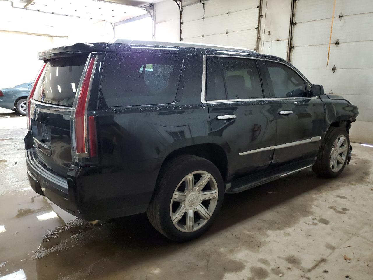 Изображение 3 2015 CADILLAC ESCALADE  2015 с VIN 1GYS4AKJ4FR210642