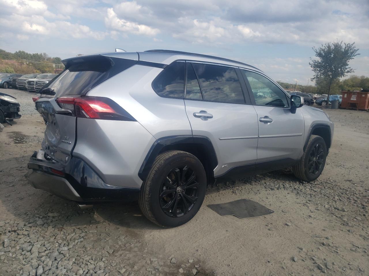 Image 3 of 2022 TOYOTA RAV4 SE 2022 with VIN 4T3T6RFV2NU077877