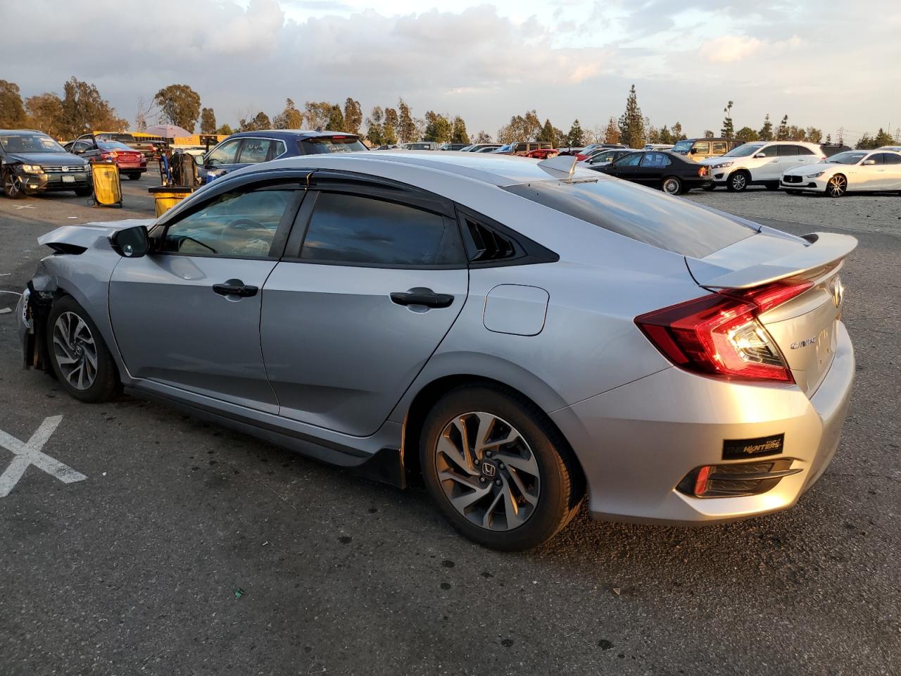 Obraz 2 z 2017 HONDA CIVIC EX 2017 z VIN 2HGFC2F72HH548592