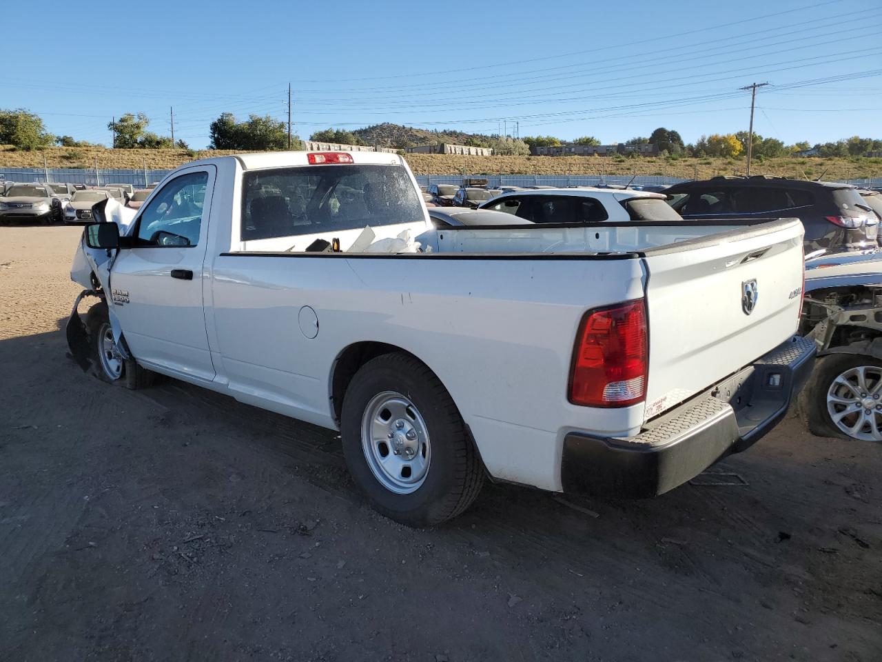 Изображение 2 2022 RAM 1500 CLASSIC TRADESMAN 2022 с VIN 3C6JR7DG1NG332310