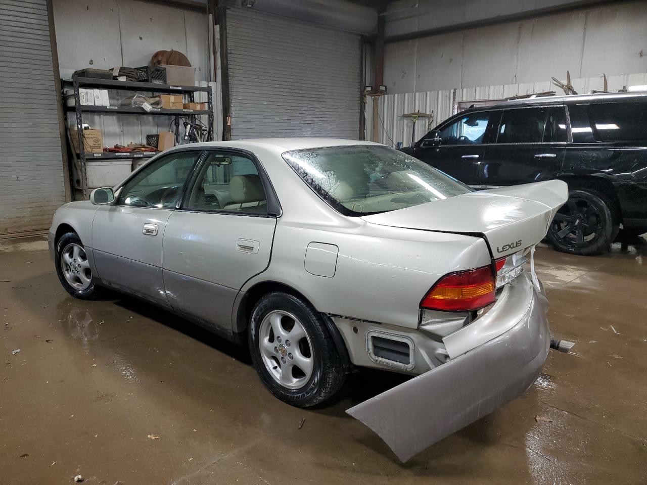 Image 2 of 1997 LEXUS ES 300 1997 with VIN JT8BF22G1V0069637